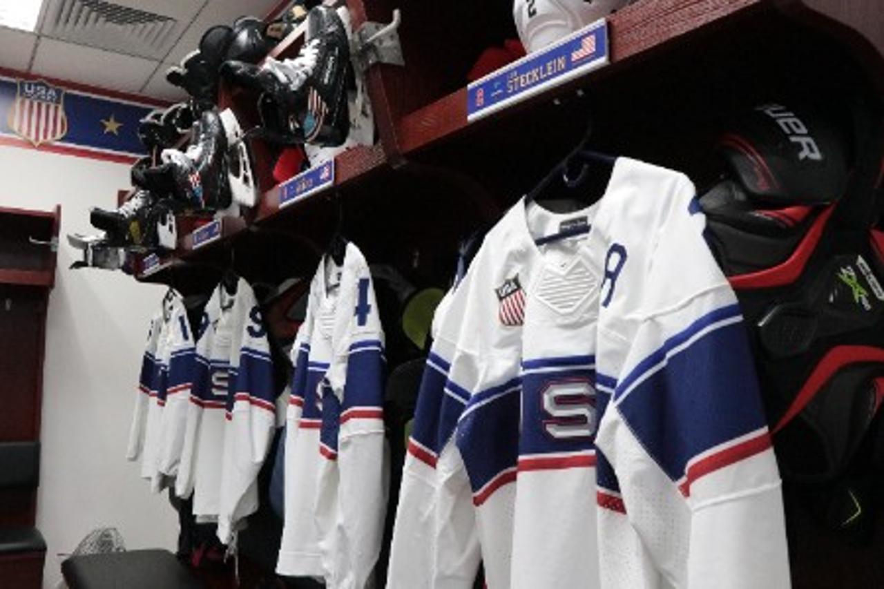 U.S. Olympic Women's Hockey Team Signed Jersey Auction Powered by Givergy